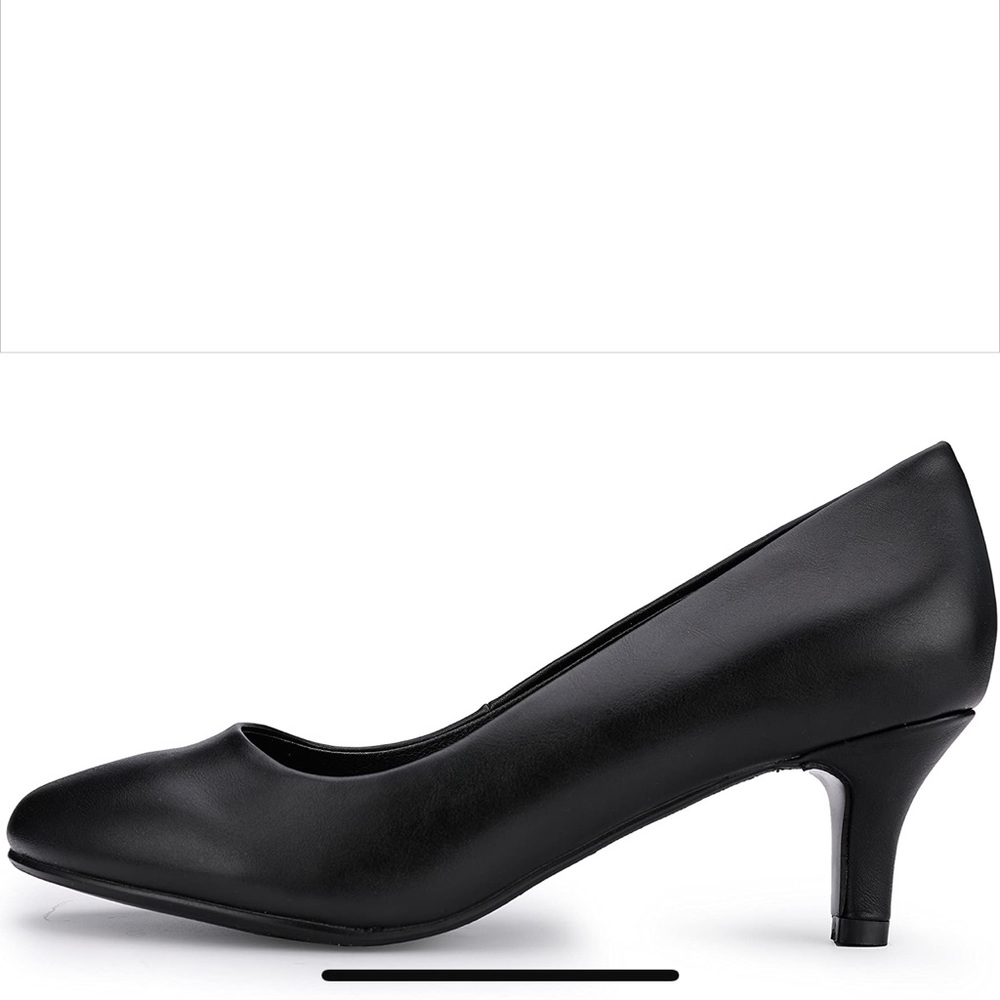 IDIFU Women’s Low Classic Low Heel Dress Pump